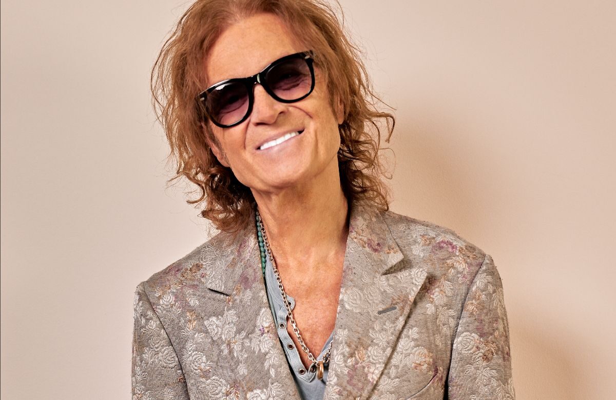 Rock icon Glenn Hughes returns with new album and streams title track!